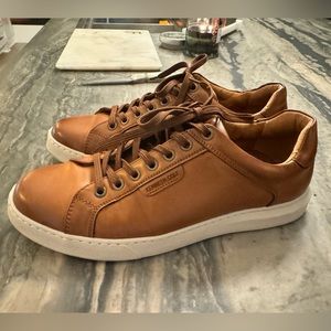 Kenneth Cole Laron Sneakers Size 9 EUC